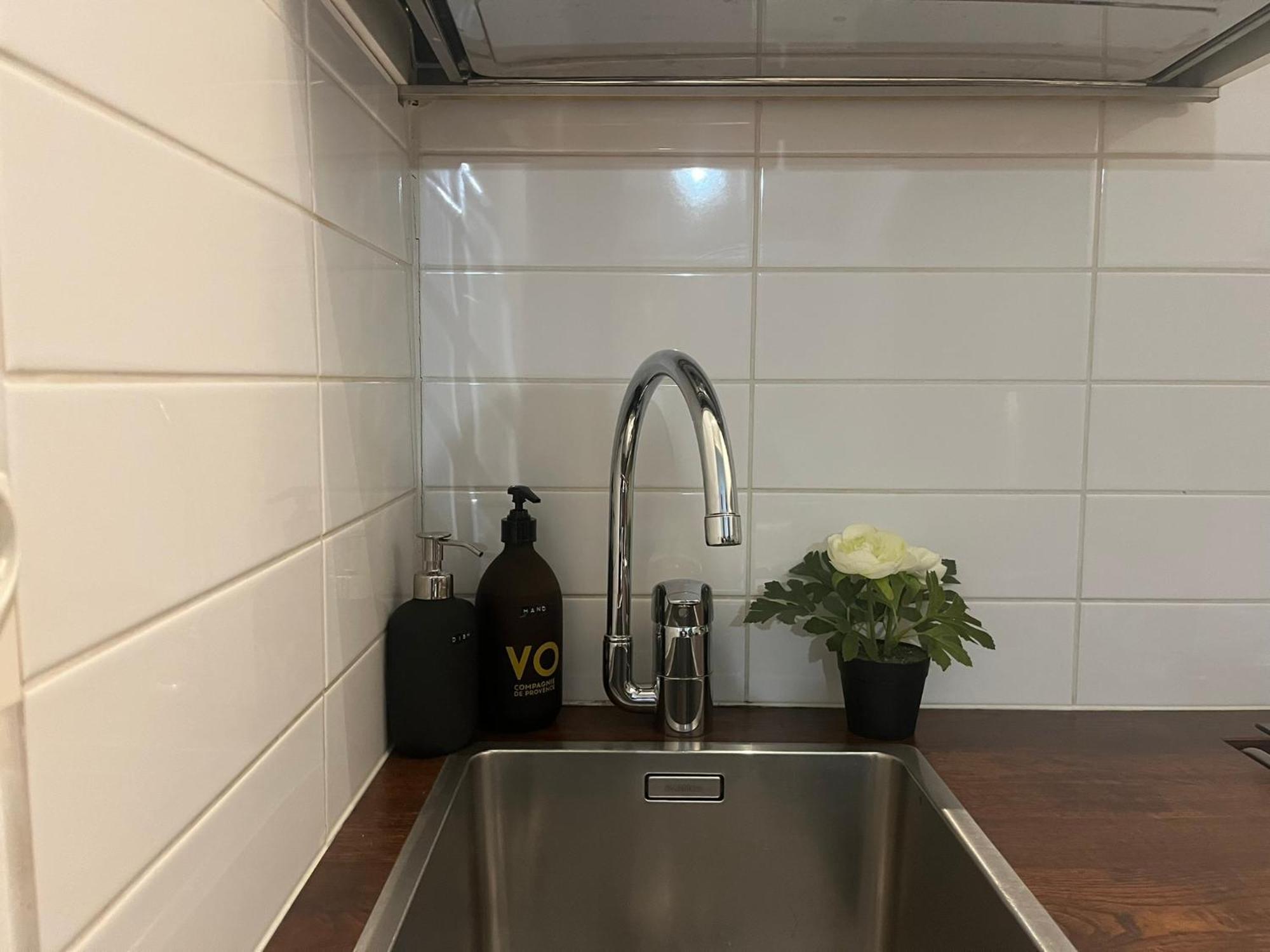 Stylish Studio At The Heart Of Helsinki Lejlighed Eksteriør billede